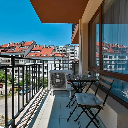 Armand De Lumiere Apartment *