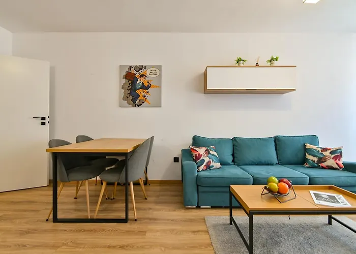 Armand De Lumiere Apartament *